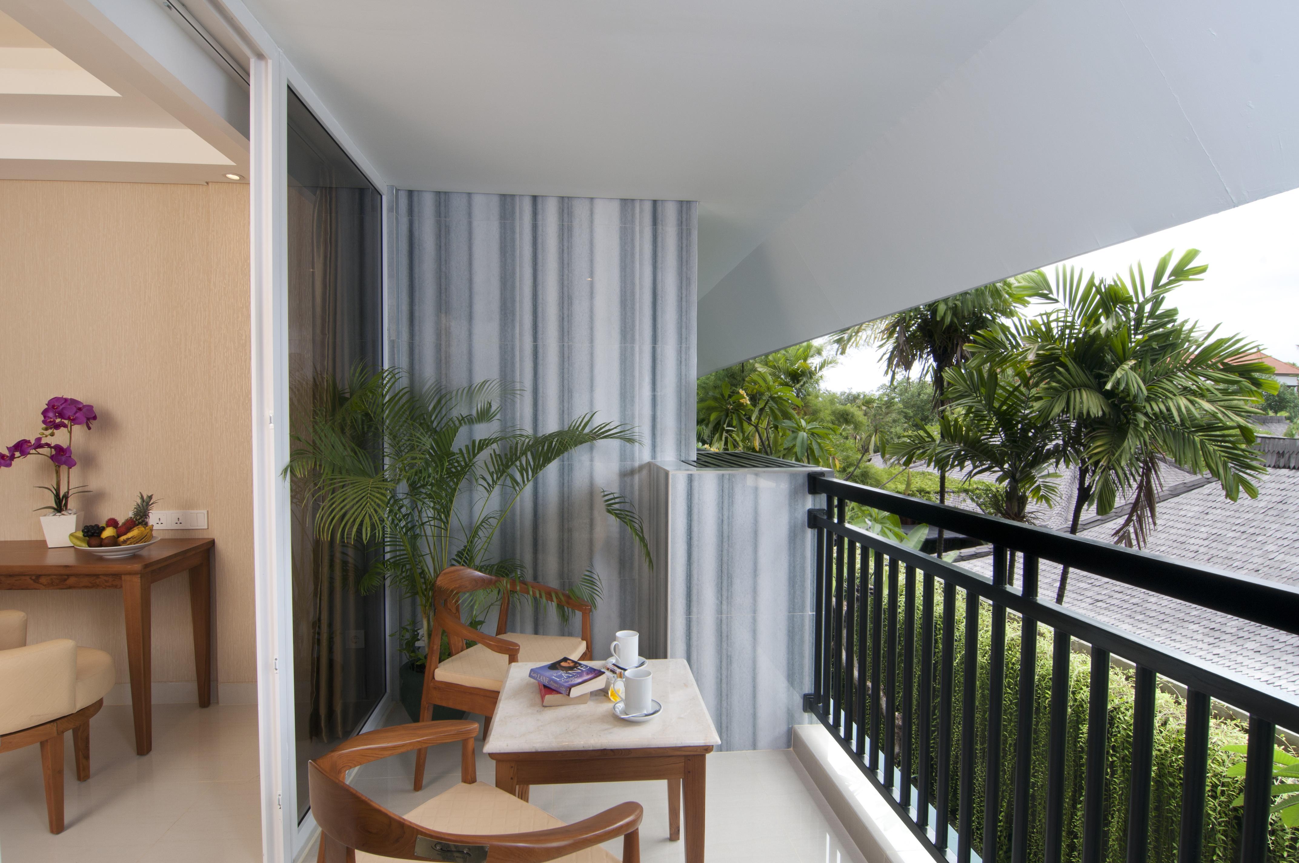 Sulis Beach Hotel & Spa Кута Екстериор снимка